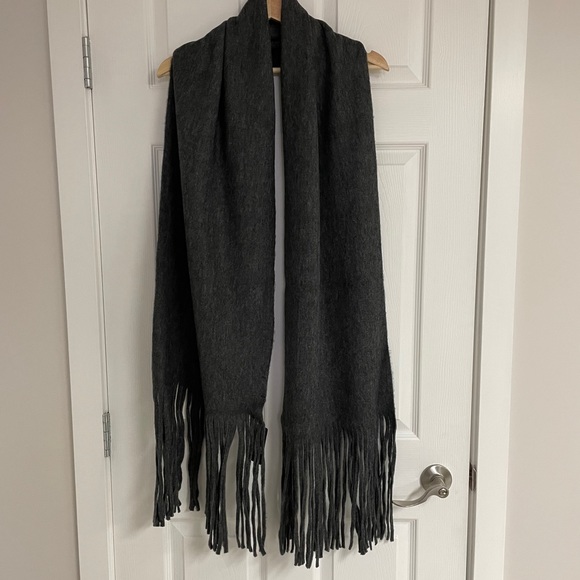 Lucky Brand acrylic-blend scarf, grey. - Picture 3 of 7